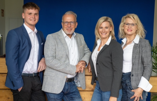 AXA Bezirksdirektion Manfred Porschen aus Frechen